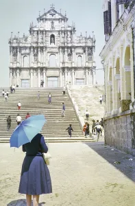 Steps leading up to facade of Saint Paul's cathedral church