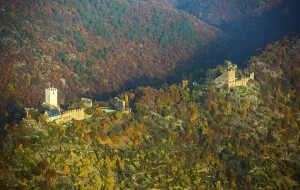 Category Cities DE Prints: Sterrenberg Castle and Liebenstein Castle on the right