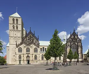 St.Paulus-Dom, Cathedral Square