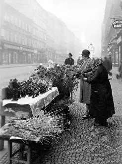 Street sale flowers ca. 1930, exact place unknown
