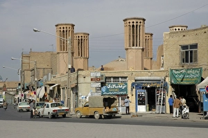 Street scene at Meidan-e Amir Chaqmaq Square