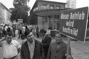 Strike by the Chemical, Paper and Ceramics Workers Union begins in Cologne on 8
