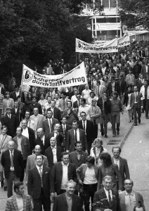 Strike by the Chemical, Paper and Ceramics Workers Union begins in Cologne on 8
