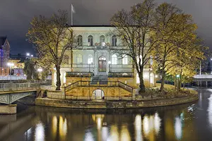 Stroemsborg Castle, Illuminated
