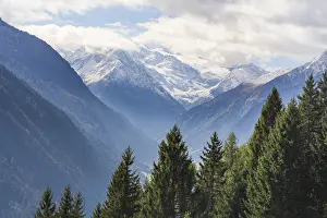 Framed Print : Stubai Glacier with Zuckerhutl Mountain Framed Print : Stubai Glacier with Zuckerhutl Mountain