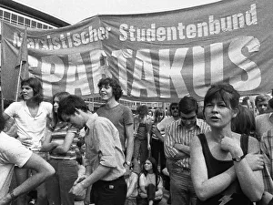 Student associations had called for this and students at Bonn University followed the call for a demonstration on 3