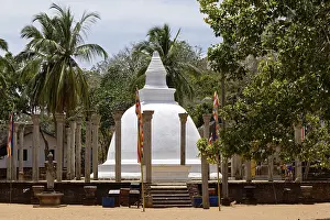 Stupa, Buddhist temple, Mihintale temple complex