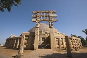 Stupa, Sanchi, Madhya Pradesh, India, Asia