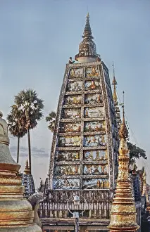 Stupas on Shwedagon Pagoda, Rangoon