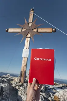 Summit book, At the summit of the Guffert