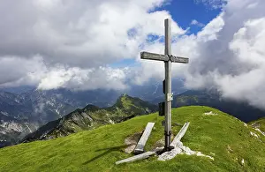 Category Mountain Landscapes Prints: Summit cross on the Gamsfeld, Russbach