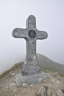 Summit cross, Mandli, cross