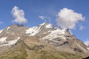 Summit of Gran Paradiso in the Grand Paradis National Park in the Alps