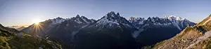 Sun in front of mountains, Mer de Glace and Glacier d'Argentiere