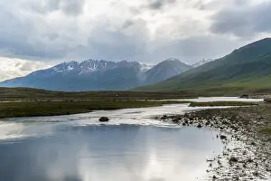 Sunbeams over the Naryn Gorge, River