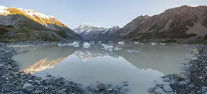 Sunrise, reflection in Hooker Lake