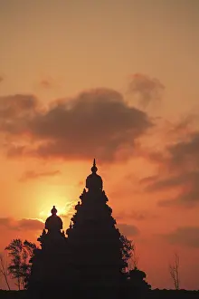 Sunrise at Shore temple dedicated to gods Vishnu and Shiva built c