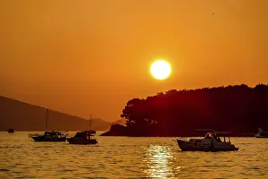 Sunset on sea, beautiful photo digital picture