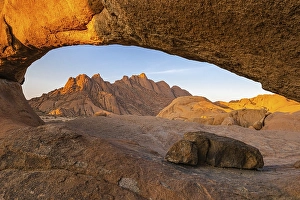 Sunset at the Spitzkoppe in Namibia, Bogenfelsen