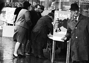 In support of the ratification of the East German treaties by the SPD/FDP coalition
