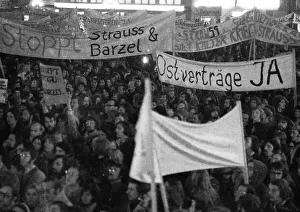 Supporters and friends of the SPD/FDP government coalition demonstrated in Bonn on 26 April 1972 with a torchlight