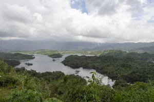 Sweeping views over a lake, surrounded by mountains and forests