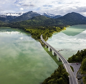 Sylvenstein lake and Faller-Klamm bridge, Sylvenstein reservoir, cloudy sky, near Lenggries, Isarwinkel, aerial view, Upper Bavaria, Bavaria, Germany, Europe