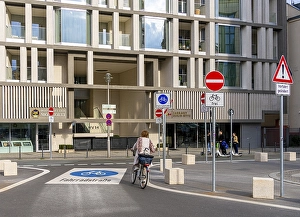 Symbolic photo on the subject of bicycle lanes in Berlin