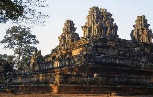 Ta Keo was built in the Khleang style largely in the late 10th and early 11th centuries by King Jayavarman V