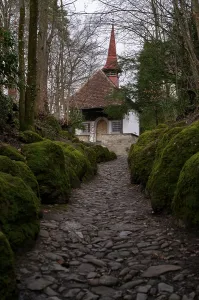 Category Mountain Landscapes Prints: Tell's Chapel Hohle Gasse, artificial hollow path between Immensee and Kuessnacht am Rigi SZ