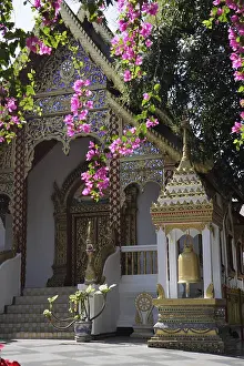 Side tempel with prayer bell, temple Wat Phra That Doi Suthep