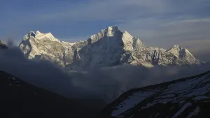 Thamserku and Kangtega at sunset