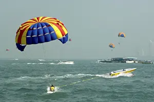 Thrilling Experience Parasailing water sport at Pattaya