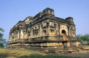 Thuparama was built by King Parakramabahu the Great (1123 - 1186)
