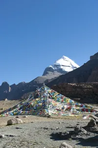 Tibetan Buddhism, colorful prayer flags