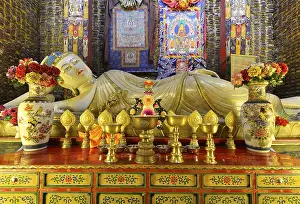 Tibetan Buddhism, reclining Buddha statue at the Labrang Monastery