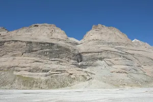 Tibetan Buddhism, waterfall, pilgrimage route to the sacred Mount Kailash