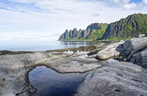 Tidal pools, rocky coast of Tungeneset