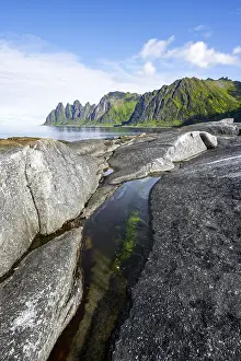 Tidal pools, rocky coast of Tungeneset