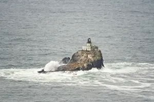 Tillamook Rock Light Lighthouse in strong surf