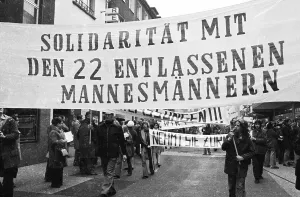 At the same time, workers of Mannesmann AG in Duisburg demonstrated against the dismissal of 22 company employees