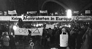 With a torchlight march and a rally in the Westfalenhalle