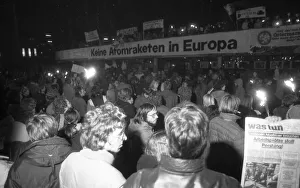 With a torchlight march and a rally in the Westfalenhalle