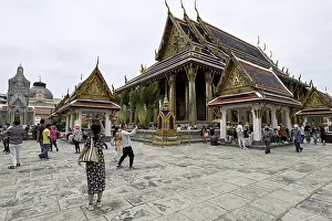 Tourists at Wat Phra Kaew, Temple of the Emerald Buddha