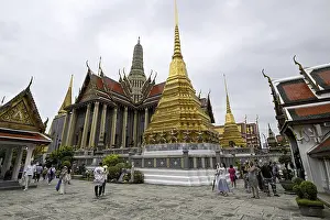 Tourists at Wat Phra Kaew, Temple of the Emerald Buddha