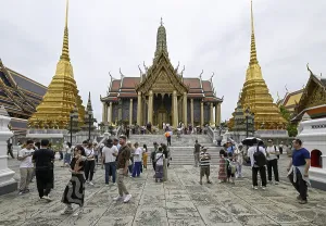 Tourists at Wat Phra Kaew, Temple of the Emerald Buddha