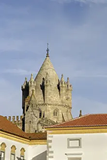 Tower of the Se de Santa Maria cathedral of Evora
