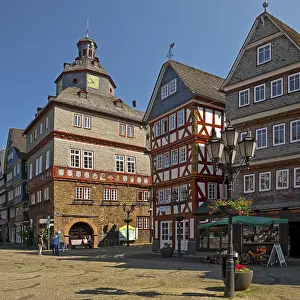 Town hall with half-timbered houses at Buttermarkt
