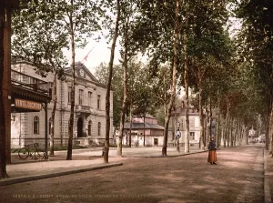 Town hall, post office and telegraph office
