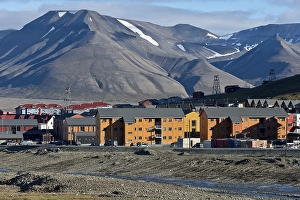 Category Scandinavia Prints: Town of Longyearbyen, Spitsbergen